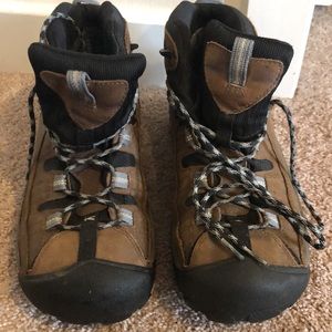Mens Keen Hiking Boots - Size 9.5